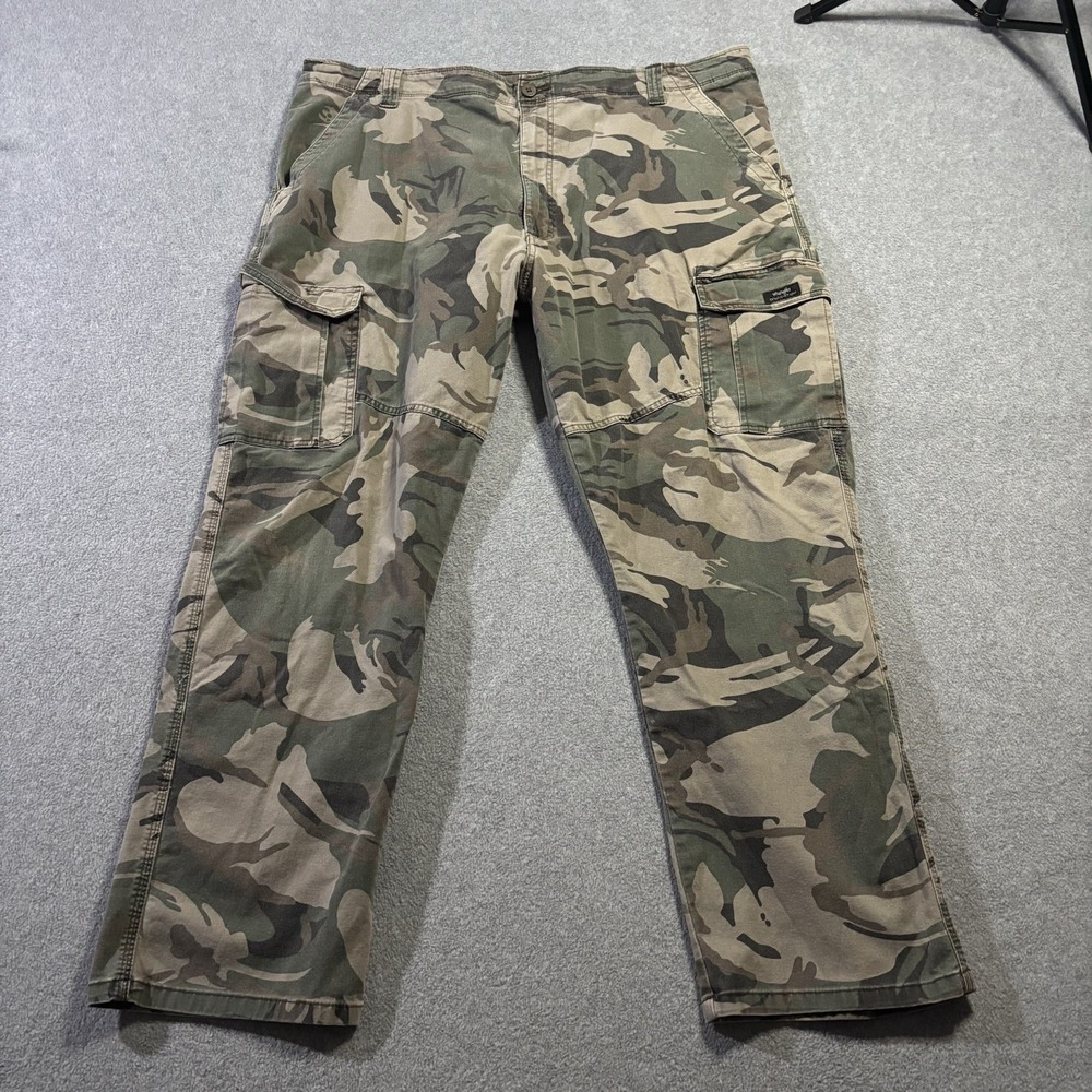 Wrangler Mens Camo Cargo Pants 41x29 Relaxed Fit Green Camouflage Flex Tag 42x30